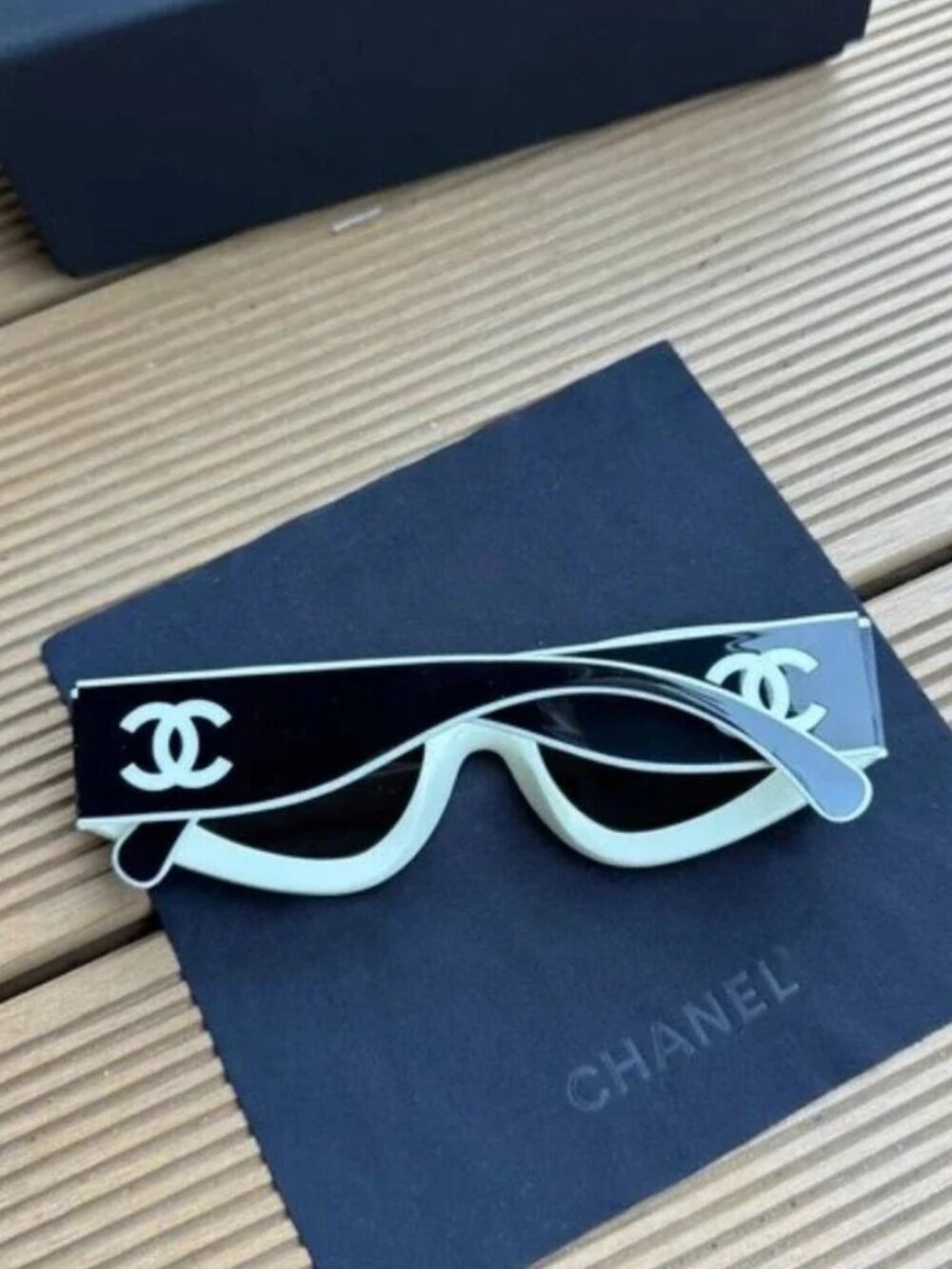 CHANEL Black White Cat-Eye Sunglasses with CC Accent